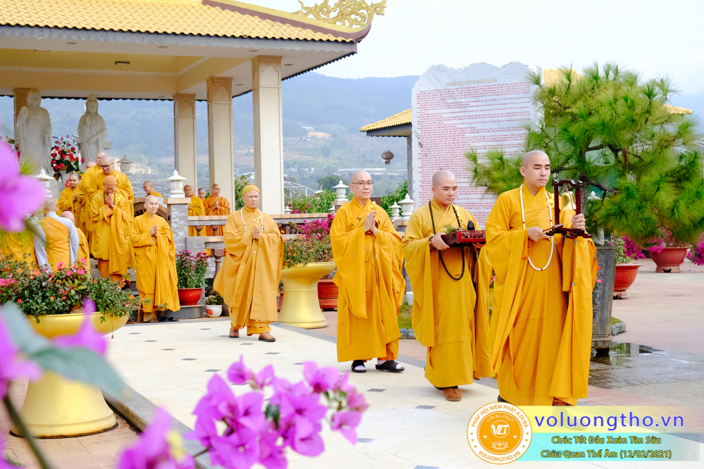 chuc-tet-dau-xuan-tai-vien-chuyen-tu-ngay-12-02-2021-chua-quan-the-am-duc-trong-lam-dong-32.jpg