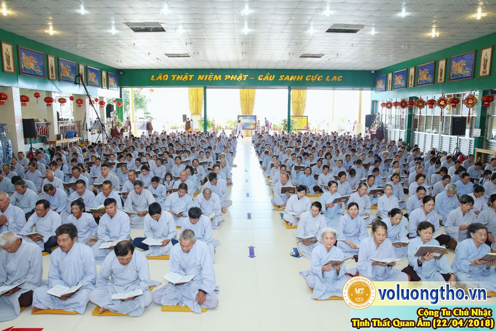 cong-tu-chu-nhat-ngay-22-4-2018-chua-quan-the-am-duc-trong-lam-dong-2.jpg
