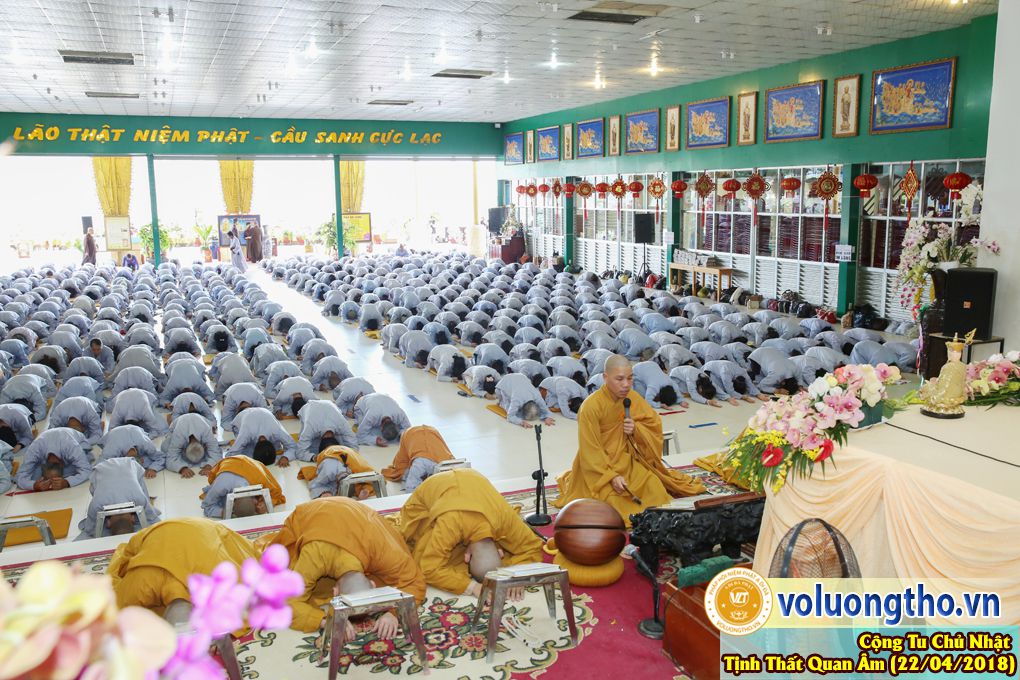 cong-tu-chu-nhat-ngay-22-4-2018-chua-quan-the-am-duc-trong-lam-dong-23.jpg