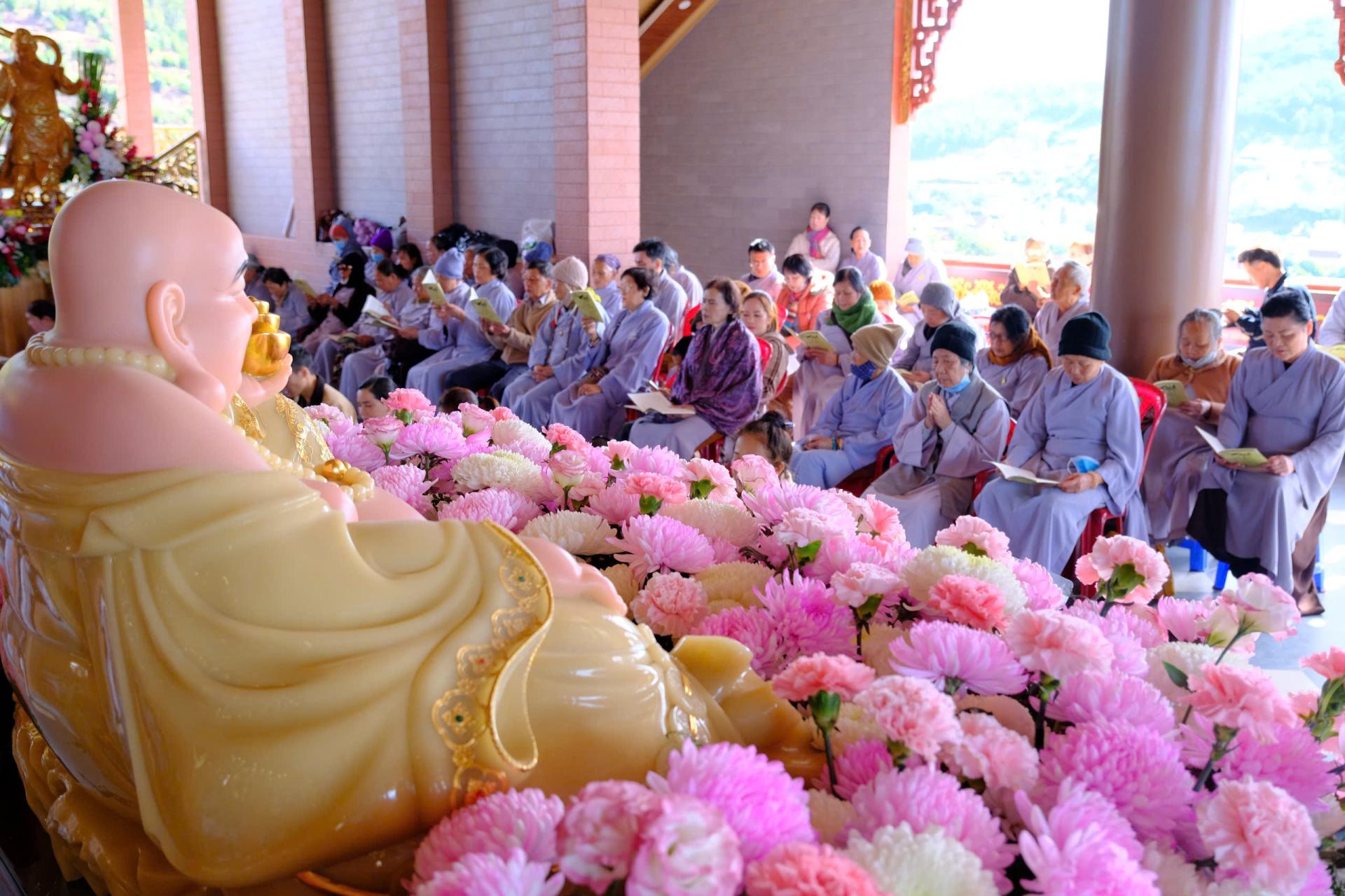 cong-tu-le-tat-nien-ki-niem-25-nam-thanh-lap-chua-quan-the-am-nam-2024-20-12-giap-thin-al-chua-quan-the-am-duc-trong-lam-dong-10.jpg