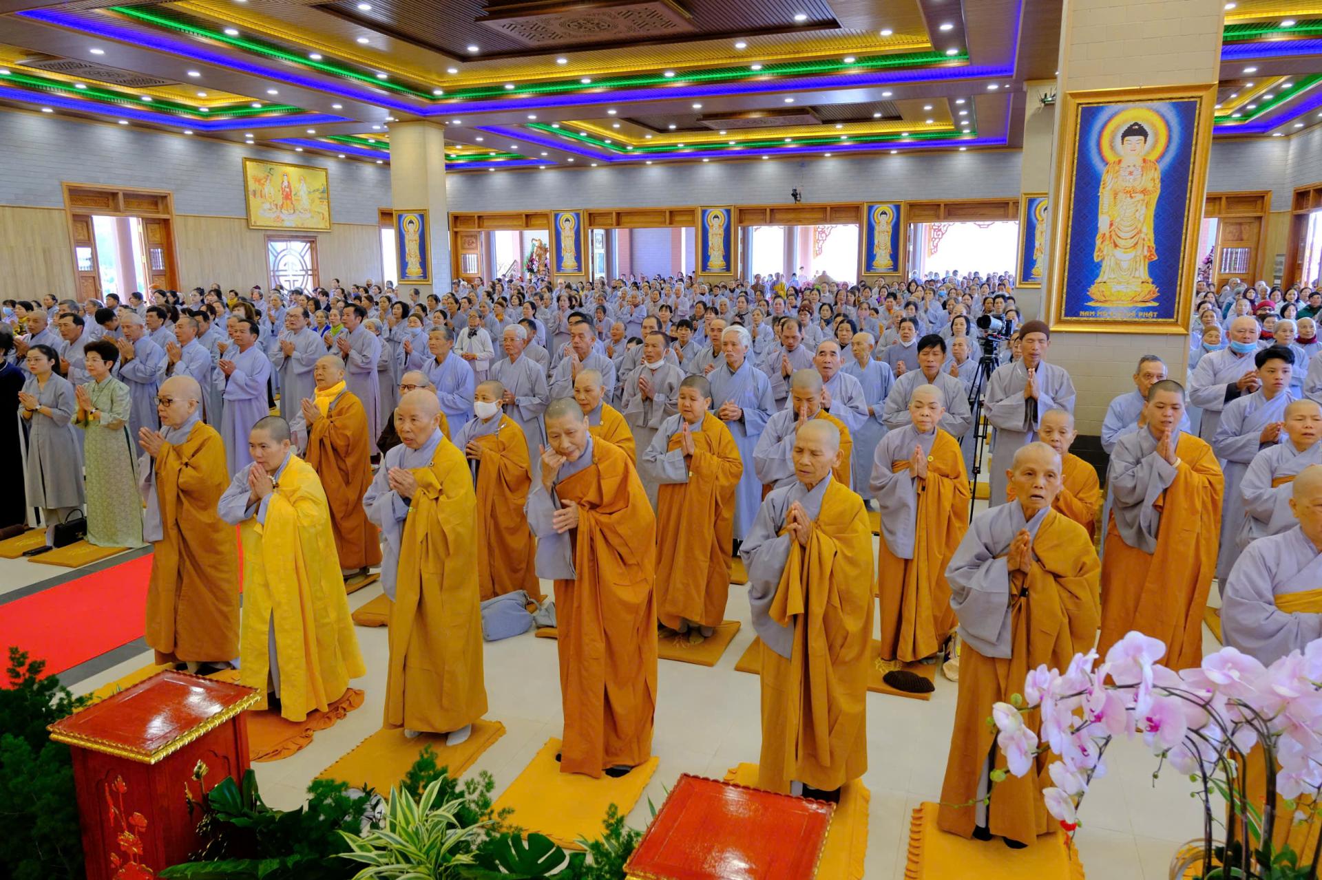 cong-tu-le-tat-nien-ki-niem-25-nam-thanh-lap-chua-quan-the-am-nam-2024-20-12-giap-thin-al-chua-quan-the-am-duc-trong-lam-dong-5.jpg