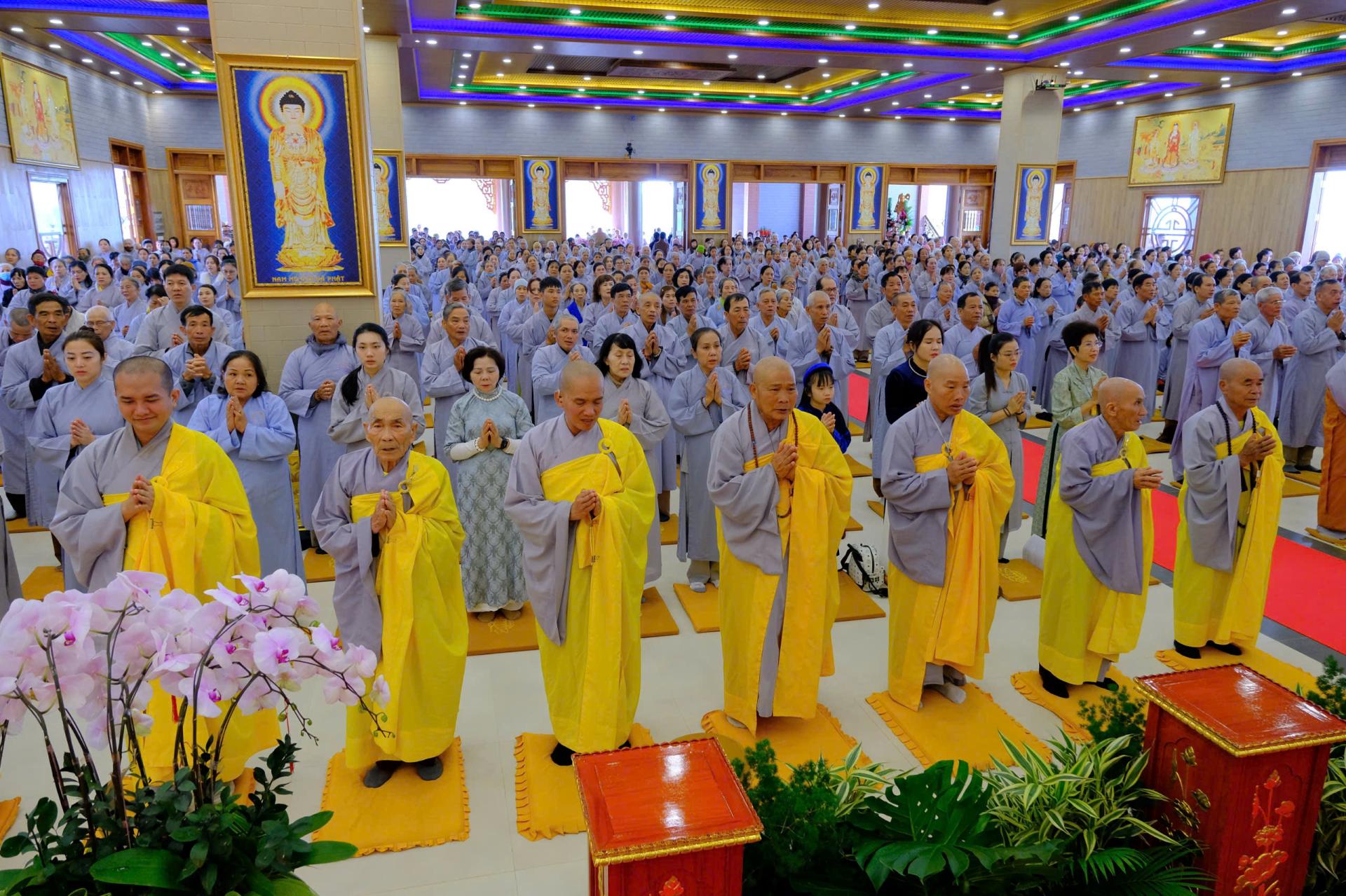 cong-tu-le-tat-nien-ki-niem-25-nam-thanh-lap-chua-quan-the-am-nam-2024-20-12-giap-thin-al-chua-quan-the-am-duc-trong-lam-dong-8.jpg