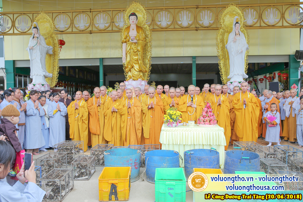 cung-duong-trai-tang-tai-chua-quan-the-am-ngay-20-6-2018-chua-quan-the-am-duc-trong-lam-dong-58.jpg