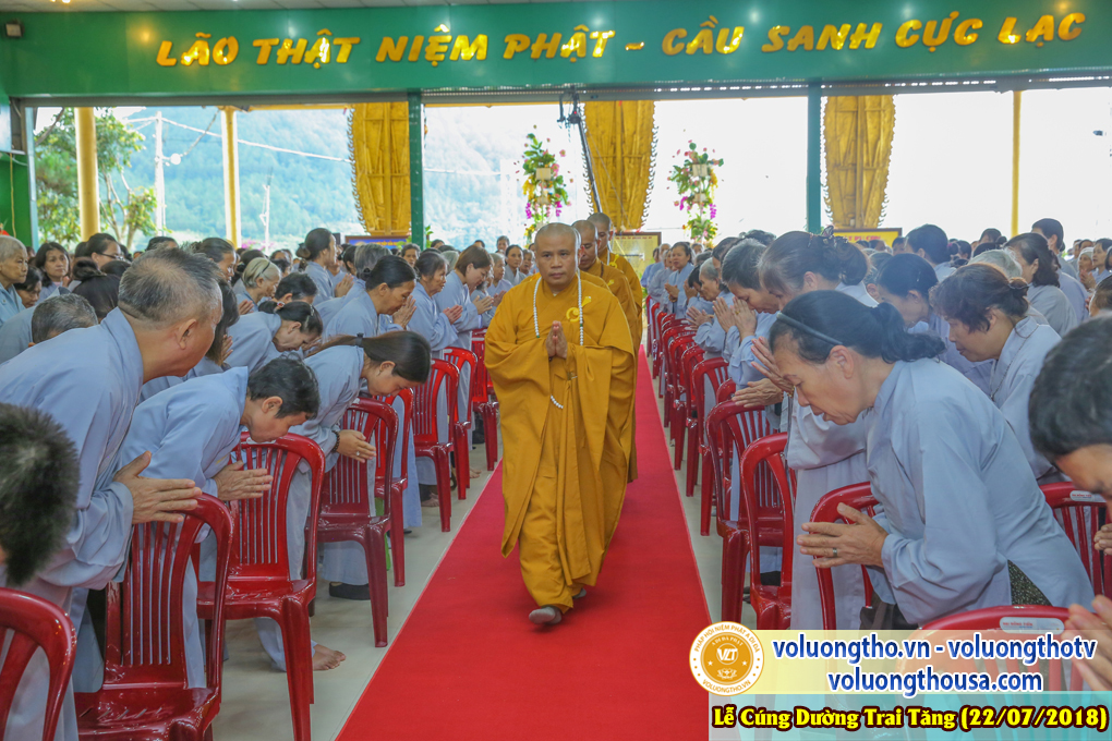 cung-duong-trai-tang-tai-chua-quan-the-am-ngay-22-7-2018-chua-quan-the-am-duc-trong-lam-dong-12.jpg