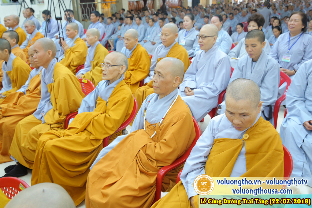 cung-duong-trai-tang-tai-chua-quan-the-am-ngay-22-7-2018-chua-quan-the-am-duc-trong-lam-dong-17.jpg
