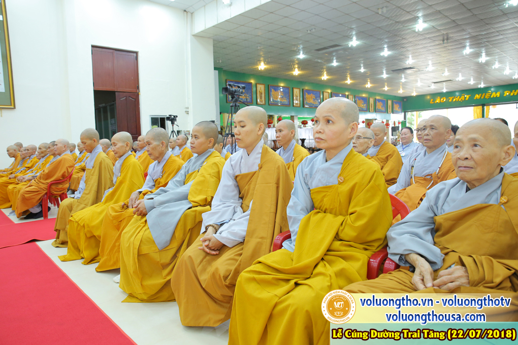 cung-duong-trai-tang-tai-chua-quan-the-am-ngay-22-7-2018-chua-quan-the-am-duc-trong-lam-dong-18.jpg