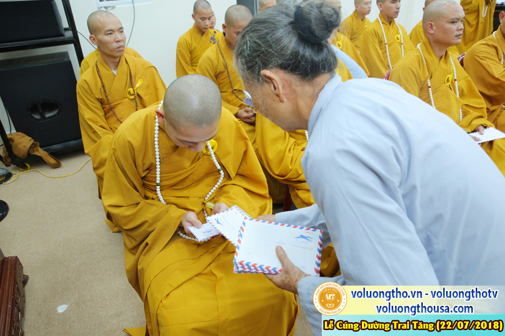 cung-duong-trai-tang-tai-chua-quan-the-am-ngay-22-7-2018-chua-quan-the-am-duc-trong-lam-dong-35.jpg