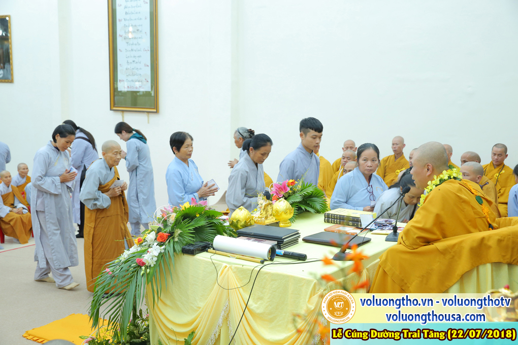 cung-duong-trai-tang-tai-chua-quan-the-am-ngay-22-7-2018-chua-quan-the-am-duc-trong-lam-dong-37.jpg