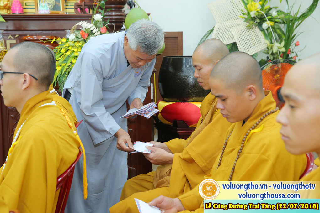 cung-duong-trai-tang-tai-chua-quan-the-am-ngay-22-7-2018-chua-quan-the-am-duc-trong-lam-dong-42.jpg