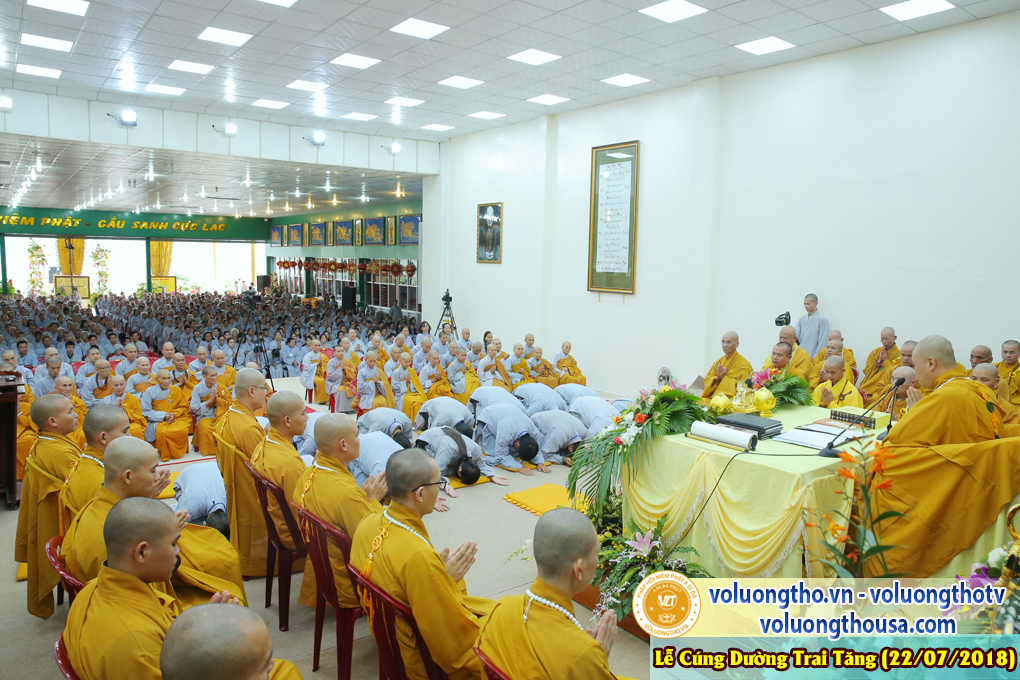 cung-duong-trai-tang-tai-chua-quan-the-am-ngay-22-7-2018-chua-quan-the-am-duc-trong-lam-dong-5.jpg