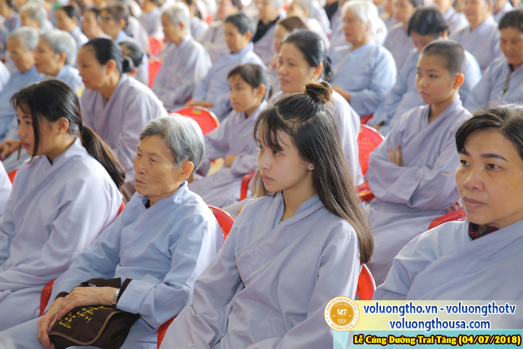 cung-duong-trai-tang-tai-chua-quan-the-am-ngay-4-7-2018-chua-quan-the-am-duc-trong-lam-dong-17.jpg