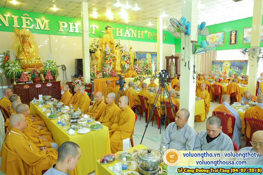 cung-duong-trai-tang-tai-chua-quan-the-am-ngay-4-7-2018-chua-quan-the-am-duc-trong-lam-dong-27.jpg
