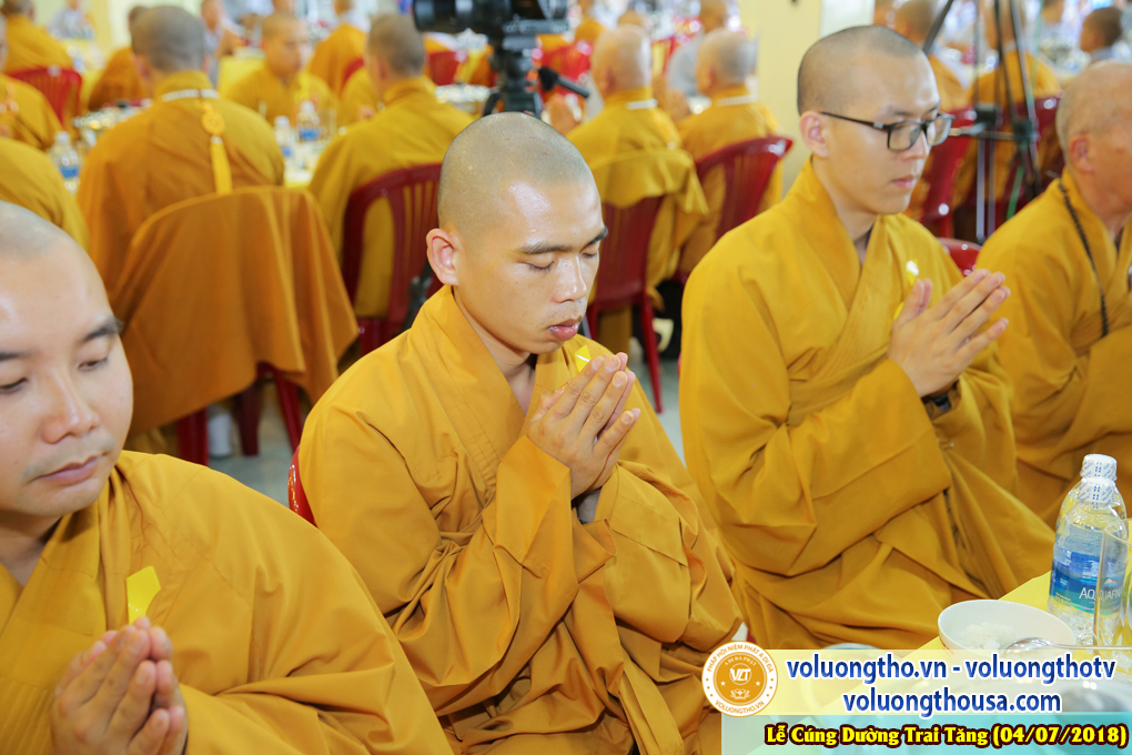 cung-duong-trai-tang-tai-chua-quan-the-am-ngay-4-7-2018-chua-quan-the-am-duc-trong-lam-dong-37.jpg