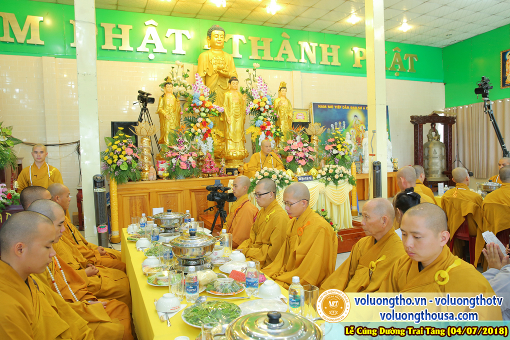 cung-duong-trai-tang-tai-chua-quan-the-am-ngay-4-7-2018-chua-quan-the-am-duc-trong-lam-dong-45.jpg