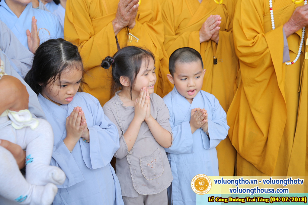 cung-duong-trai-tang-tai-chua-quan-the-am-ngay-4-7-2018-chua-quan-the-am-duc-trong-lam-dong-58.jpg