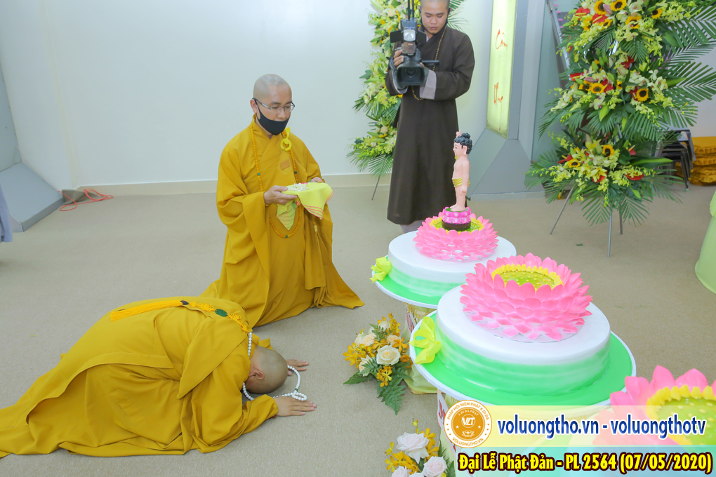 dai-le-phat-dan-nam-2020-chua-quan-the-am-duc-trong-lam-dong-19.jpg