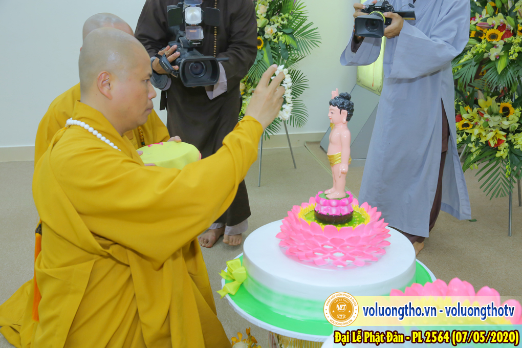 dai-le-phat-dan-nam-2020-chua-quan-the-am-duc-trong-lam-dong-20.jpg