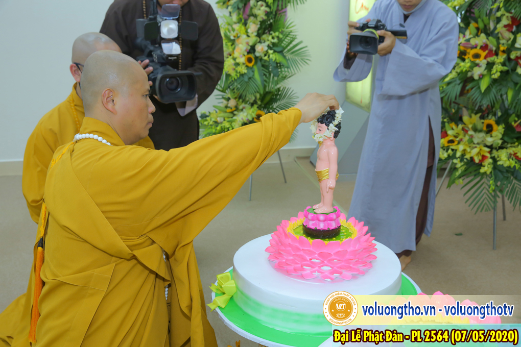 dai-le-phat-dan-nam-2020-chua-quan-the-am-duc-trong-lam-dong-21.jpg