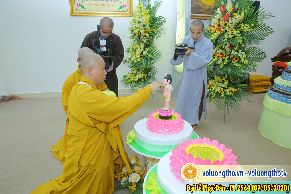 dai-le-phat-dan-nam-2020-chua-quan-the-am-duc-trong-lam-dong-22.jpg
