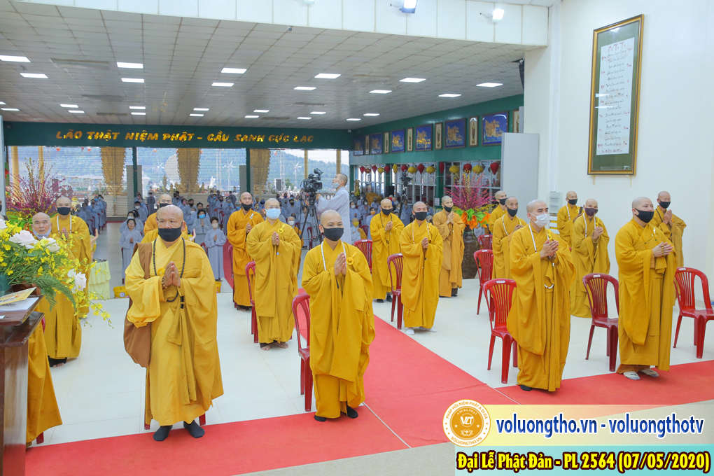 dai-le-phat-dan-nam-2020-chua-quan-the-am-duc-trong-lam-dong-3.jpg
