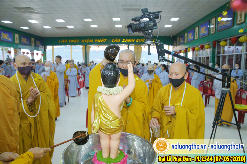 dai-le-phat-dan-nam-2020-chua-quan-the-am-duc-trong-lam-dong-30.jpg