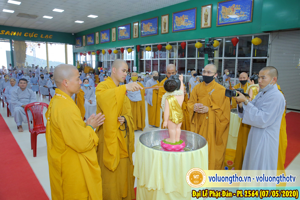dai-le-phat-dan-nam-2020-chua-quan-the-am-duc-trong-lam-dong-33.jpg