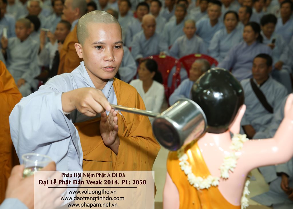 dai-le-phat-dan-vesak-2014-chua-quan-the-am-duc-trong-lam-dong-2.jpg