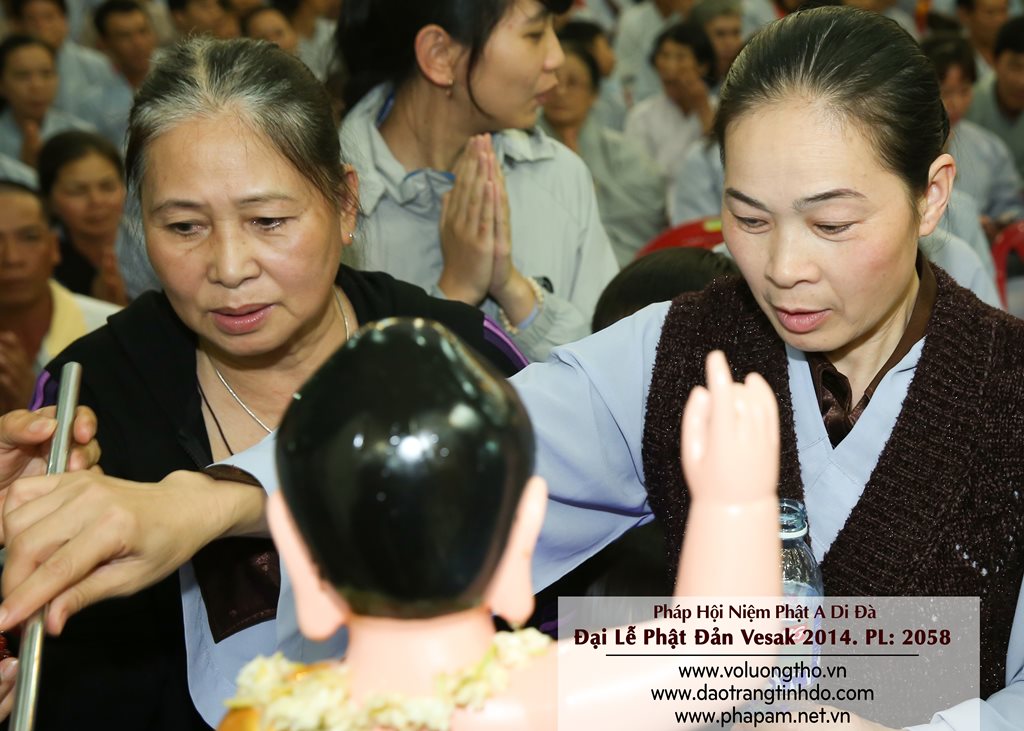 dai-le-phat-dan-vesak-2014-chua-quan-the-am-duc-trong-lam-dong-3.jpg