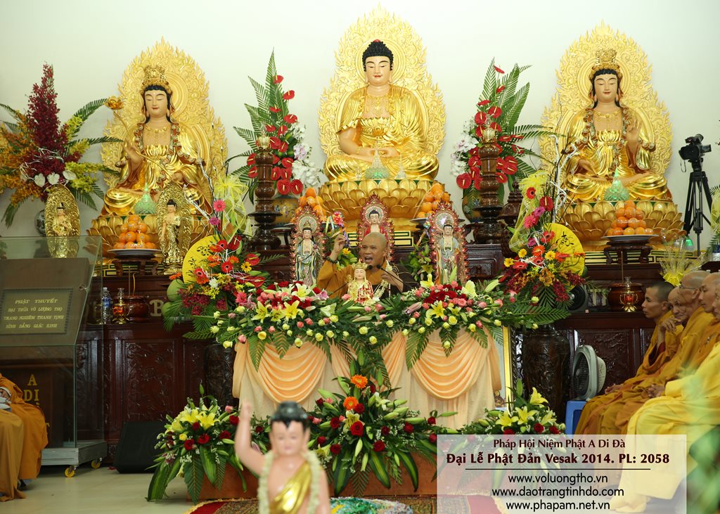 dai-le-phat-dan-vesak-2014-chua-quan-the-am-duc-trong-lam-dong-34.jpg