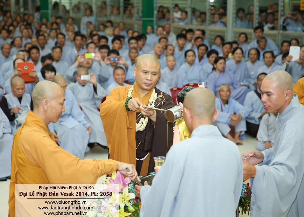 dai-le-phat-dan-vesak-2014-chua-quan-the-am-duc-trong-lam-dong-37.jpg