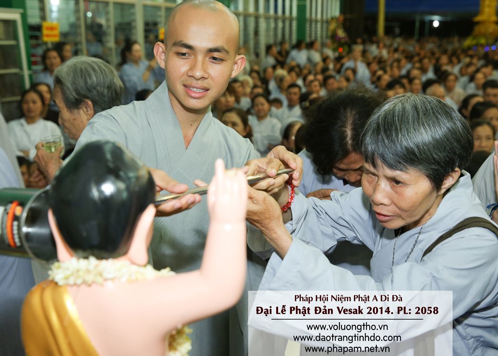 dai-le-phat-dan-vesak-2014-chua-quan-the-am-duc-trong-lam-dong-5.jpg