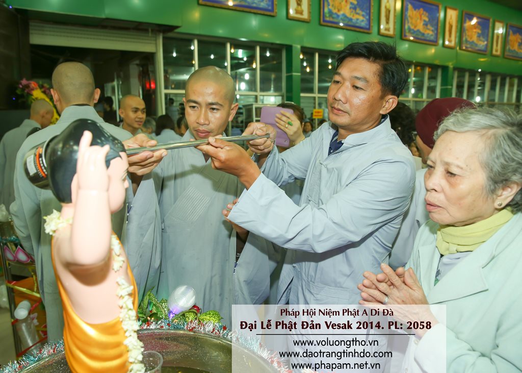 dai-le-phat-dan-vesak-2014-chua-quan-the-am-duc-trong-lam-dong-8.jpg