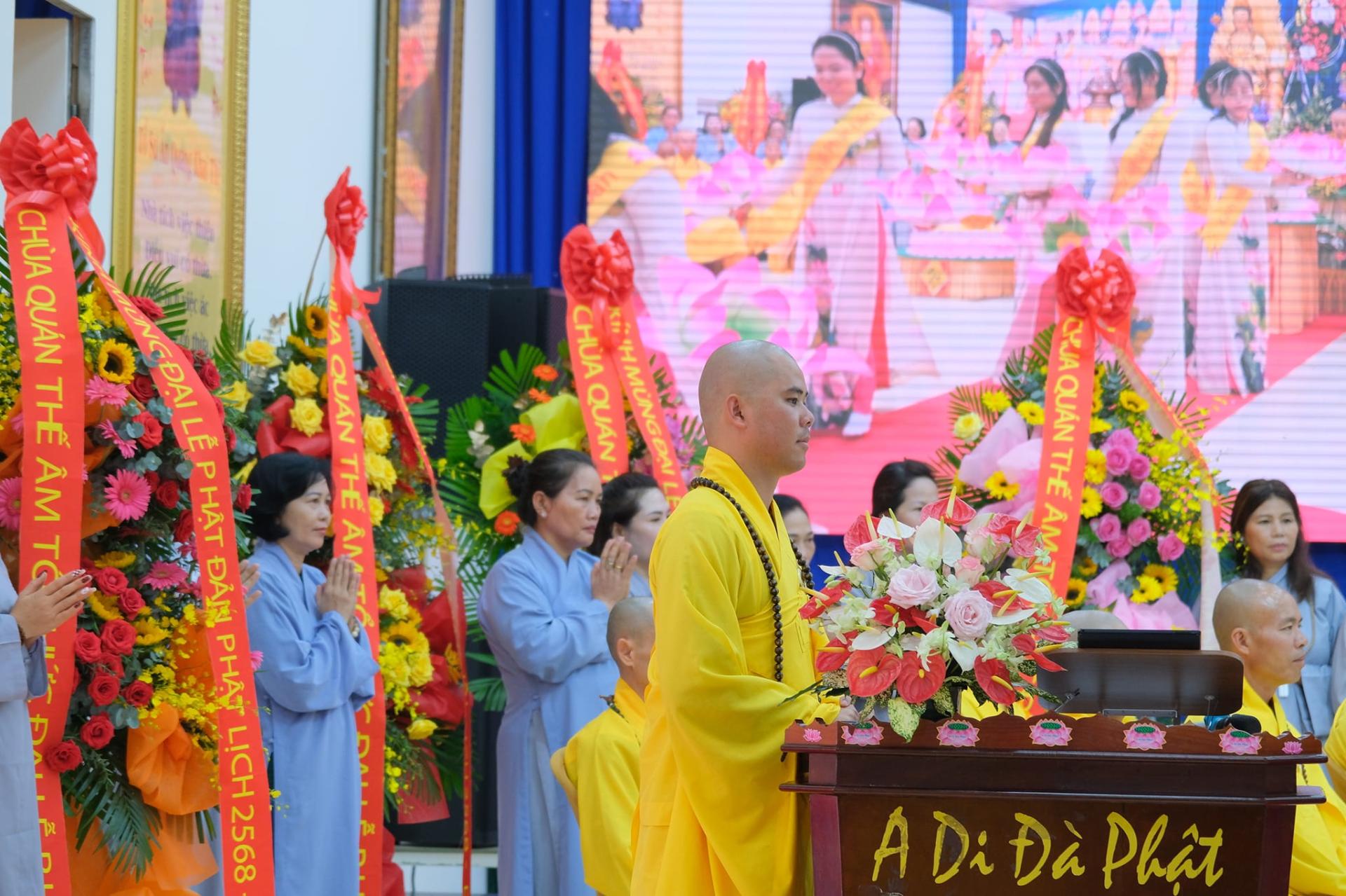 giang-phap-buoi-phat-dan-ngay-19-5-2024-ngay-12-4-giap-thin-chua-quan-the-am-duc-trong-lam-dong-13.jpg