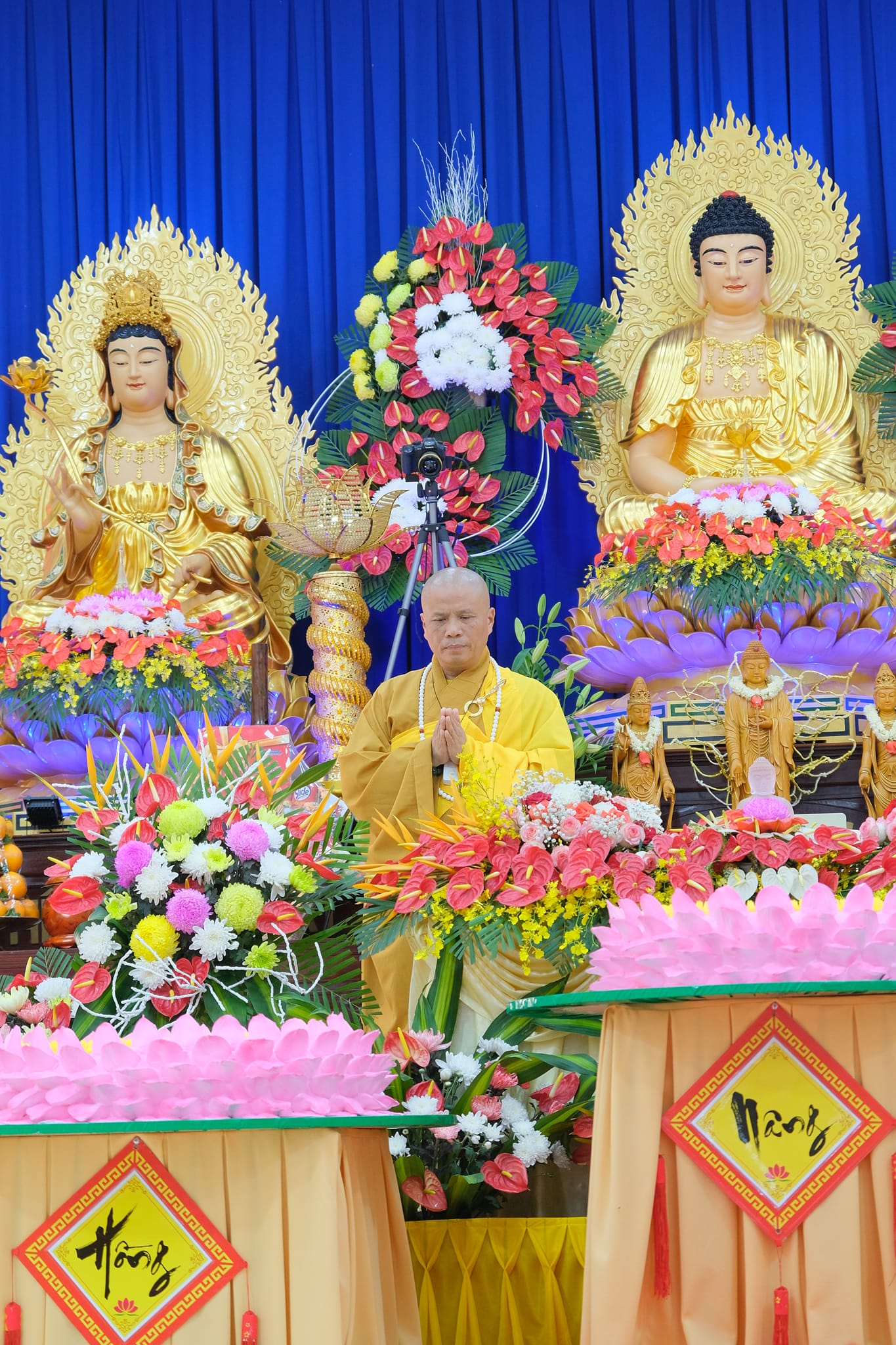 giang-phap-buoi-phat-dan-ngay-19-5-2024-ngay-12-4-giap-thin-chua-quan-the-am-duc-trong-lam-dong-28.jpg