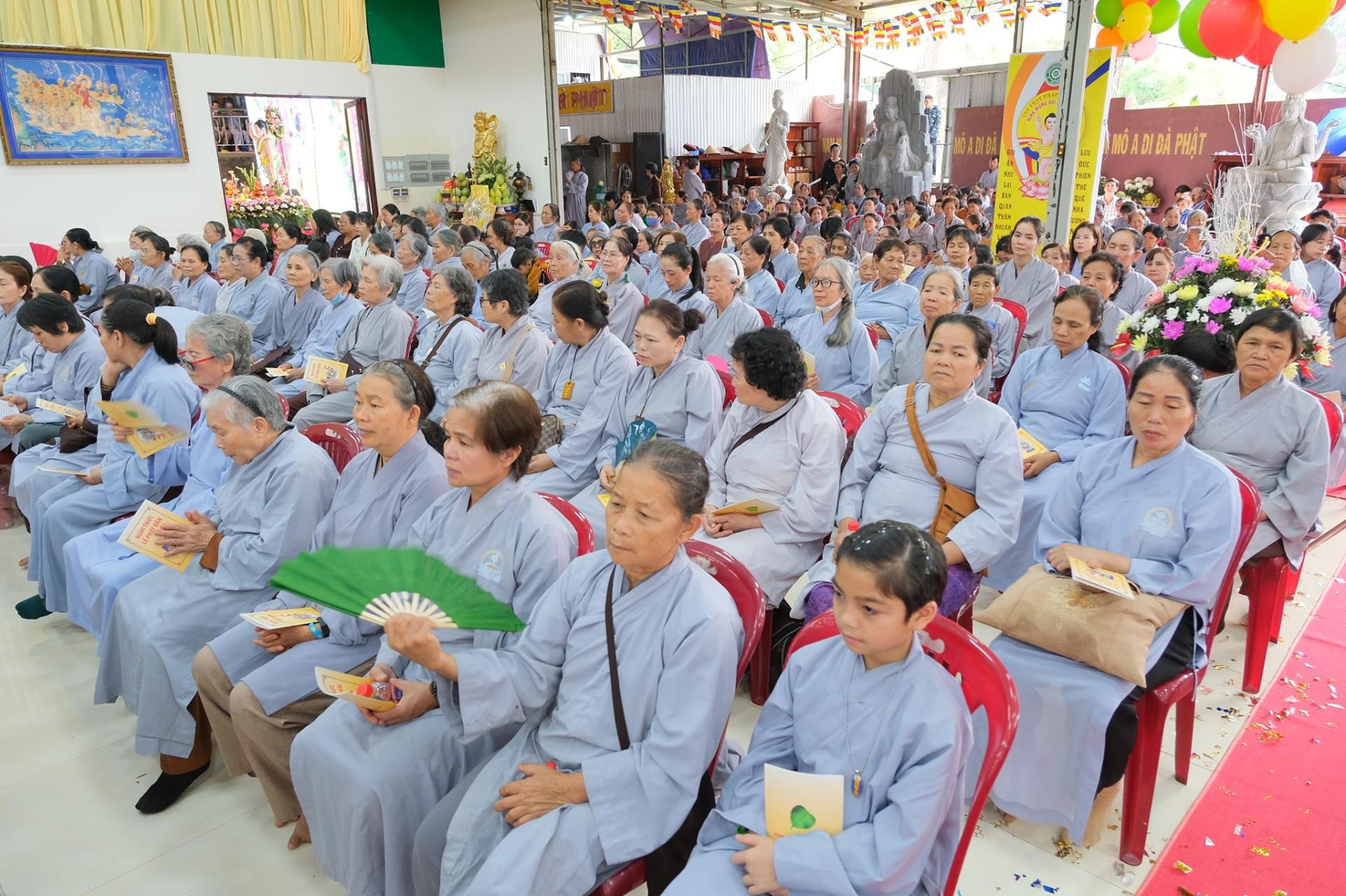giang-phap-buoi-phat-dan-ngay-19-5-2024-ngay-12-4-giap-thin-chua-quan-the-am-duc-trong-lam-dong-36.jpg
