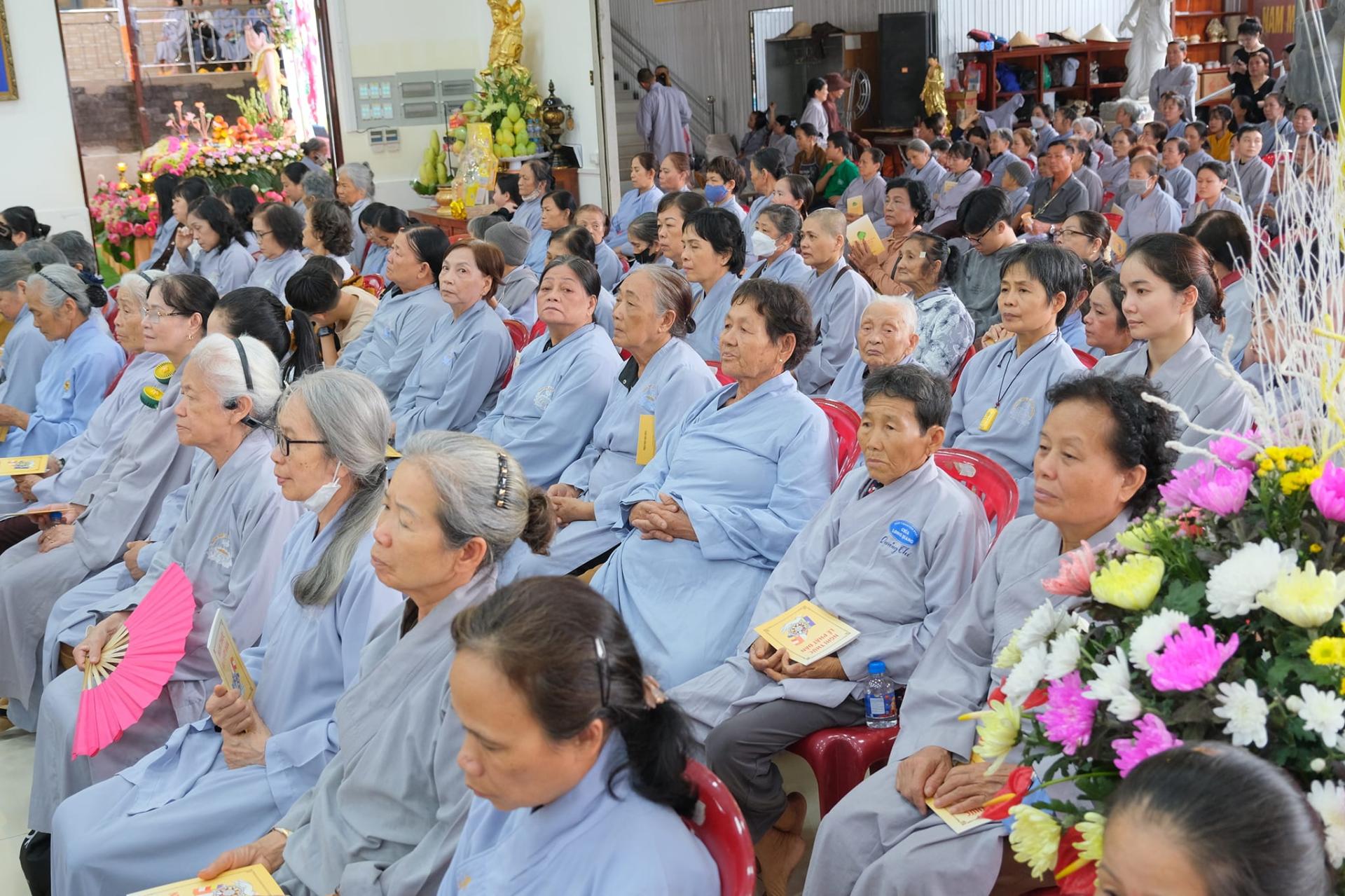 giang-phap-buoi-phat-dan-ngay-19-5-2024-ngay-12-4-giap-thin-chua-quan-the-am-duc-trong-lam-dong-41.jpg