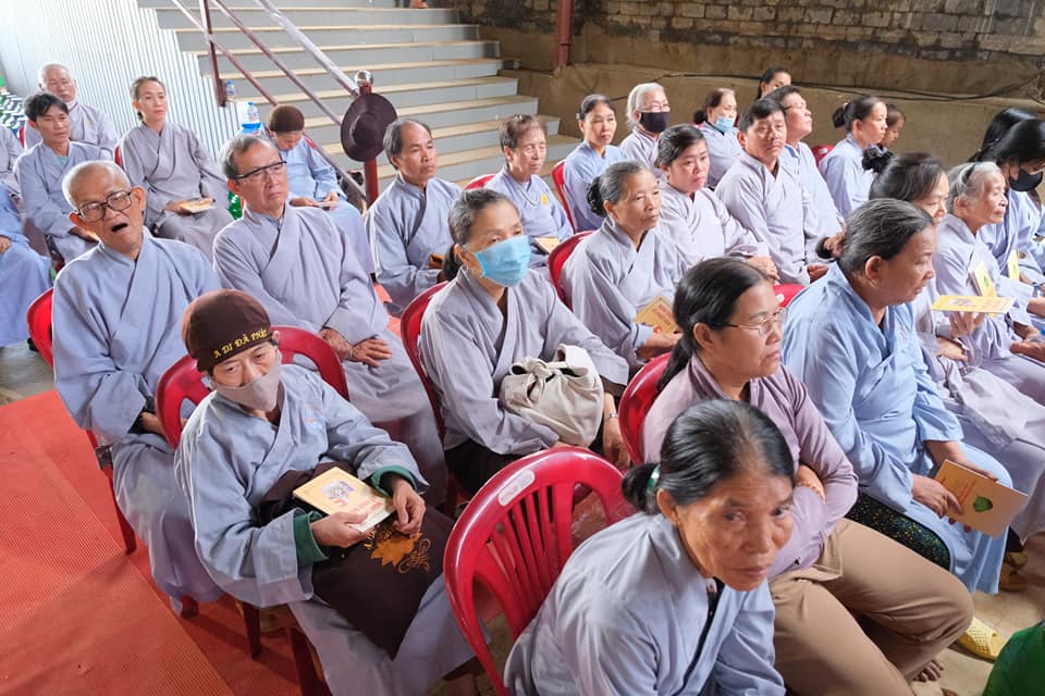 giang-phap-buoi-phat-dan-ngay-19-5-2024-ngay-12-4-giap-thin-chua-quan-the-am-duc-trong-lam-dong-58.jpg