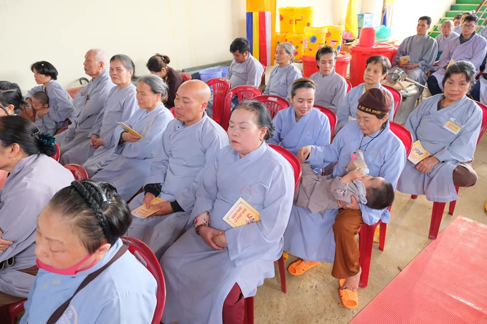 giang-phap-buoi-phat-dan-ngay-19-5-2024-ngay-12-4-giap-thin-chua-quan-the-am-duc-trong-lam-dong-59.jpg