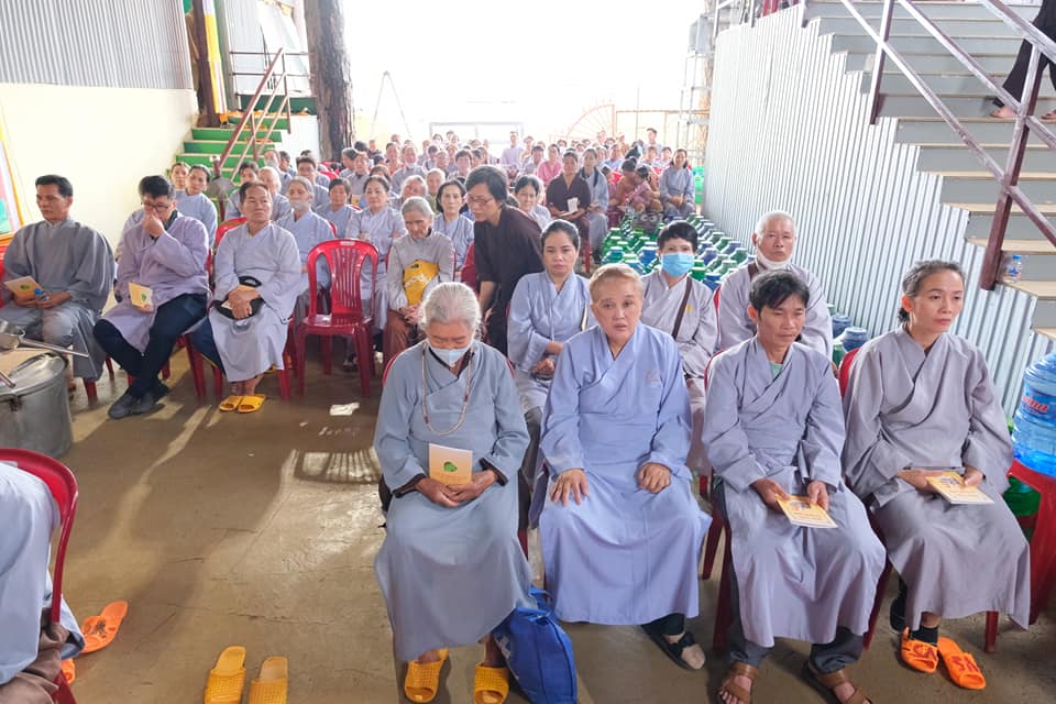 giang-phap-buoi-phat-dan-ngay-19-5-2024-ngay-12-4-giap-thin-chua-quan-the-am-duc-trong-lam-dong-60.jpg