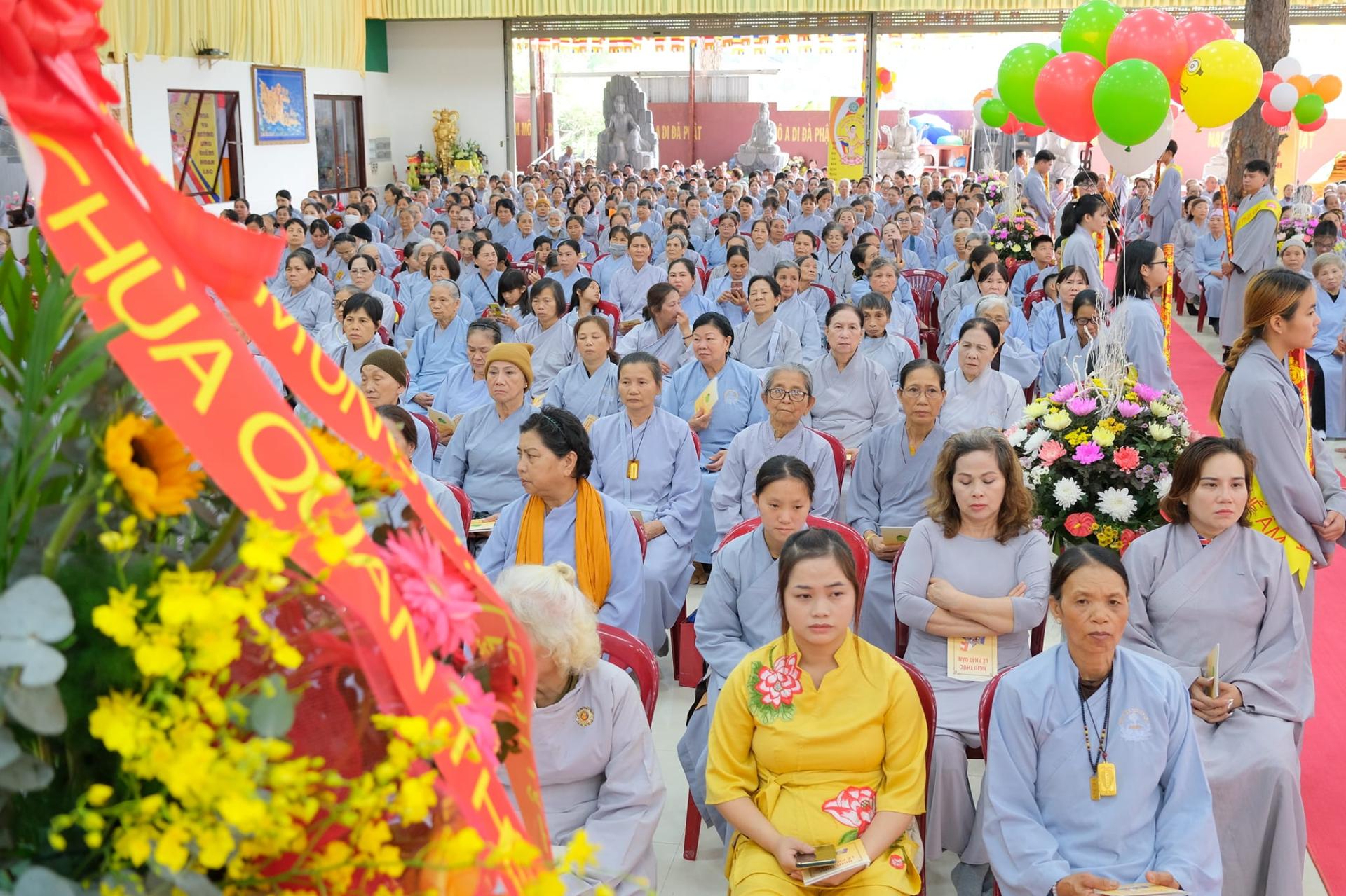 giang-phap-buoi-phat-dan-ngay-19-5-2024-ngay-12-4-giap-thin-chua-quan-the-am-duc-trong-lam-dong-81.jpg