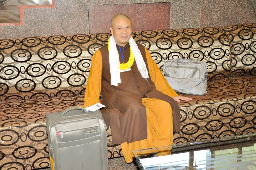 hanh-huong-chiem-bai-thanh-tich-an-do-chua-quan-the-am-duc-trong-lam-dong-18.jpg