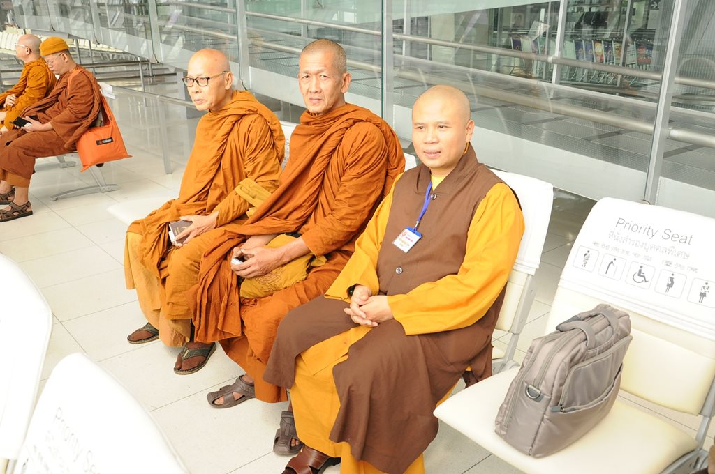 hanh-huong-chiem-bai-thanh-tich-an-do-chua-quan-the-am-duc-trong-lam-dong-19.jpg