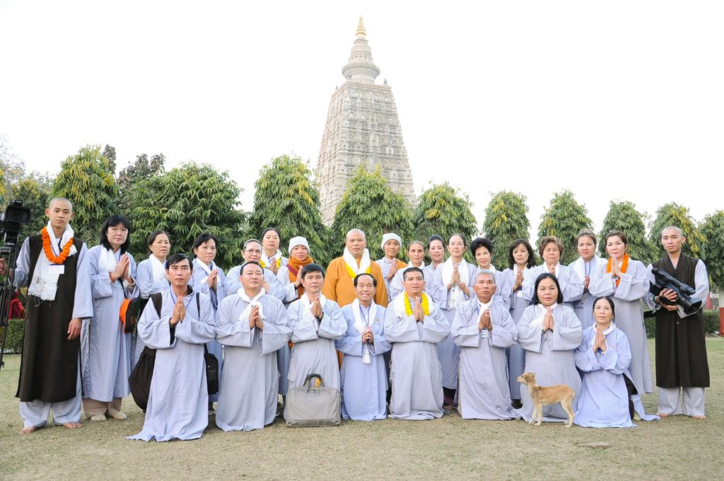 hanh-huong-chiem-bai-thanh-tich-an-do-chua-quan-the-am-duc-trong-lam-dong-9.jpg