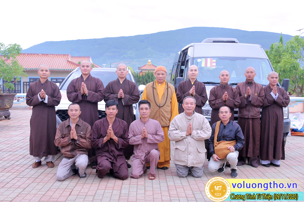 hinh-anh-bat-dau-chuyen-di-tu-thien-tai-mien-trung-ngay-09-11-2020-chua-quan-the-am-duc-trong-lam-dong-8.jpg