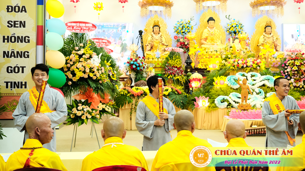 hinh-anh-buoi-le-tam-phat-ngay-14-05-2022-chua-quan-the-am-duc-trong-lam-dong-11.jpg