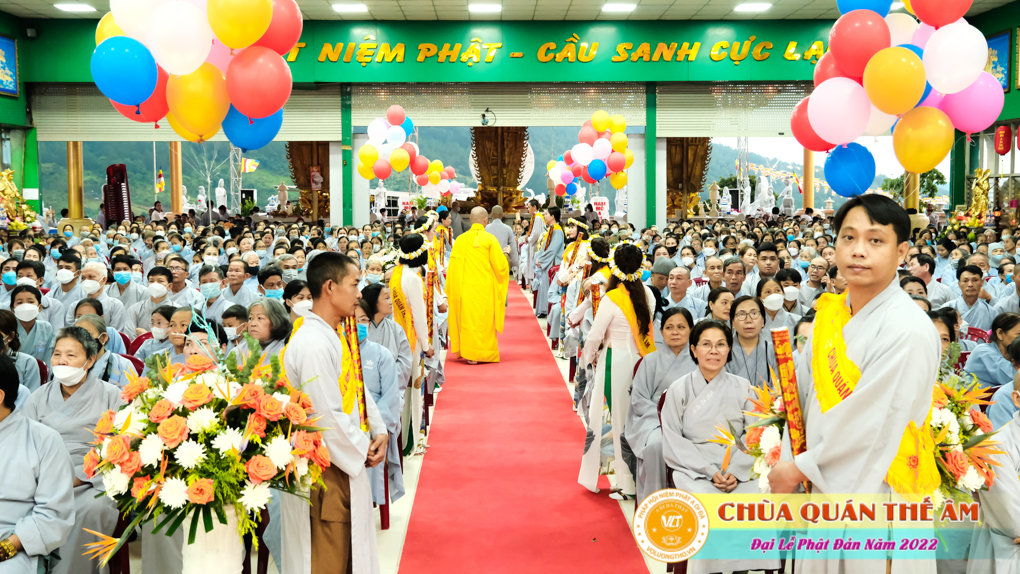 hinh-anh-buoi-le-tam-phat-ngay-14-05-2022-chua-quan-the-am-duc-trong-lam-dong-23.jpg
