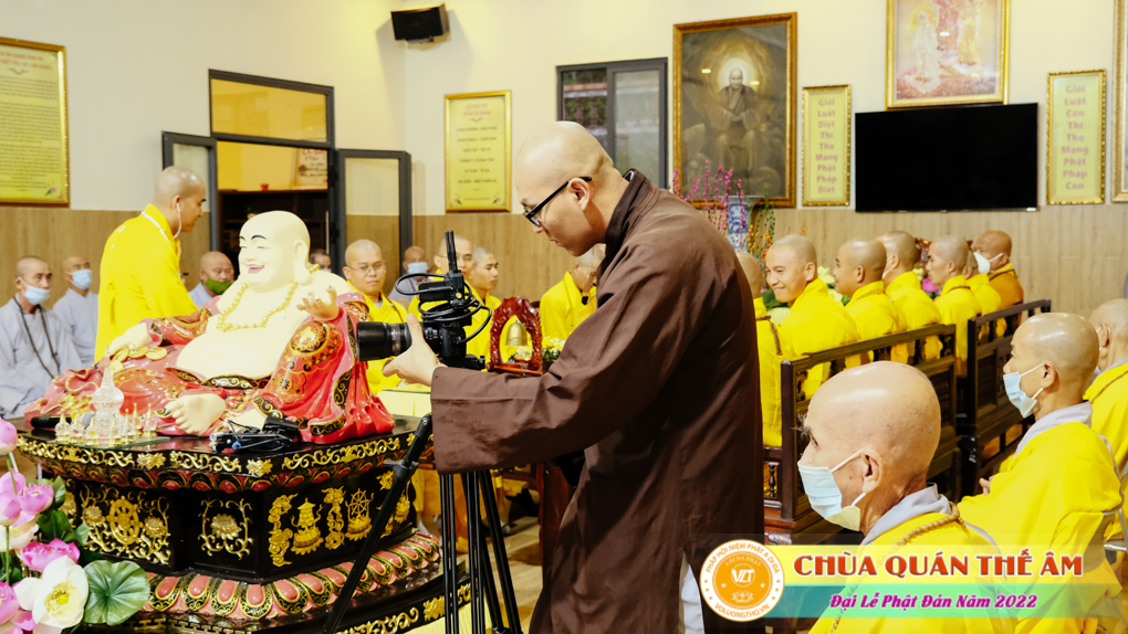 hinh-anh-buoi-le-tam-phat-ngay-14-05-2022-chua-quan-the-am-duc-trong-lam-dong-24.jpg