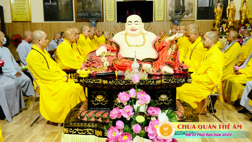 hinh-anh-buoi-le-tam-phat-ngay-14-05-2022-chua-quan-the-am-duc-trong-lam-dong-27.jpg