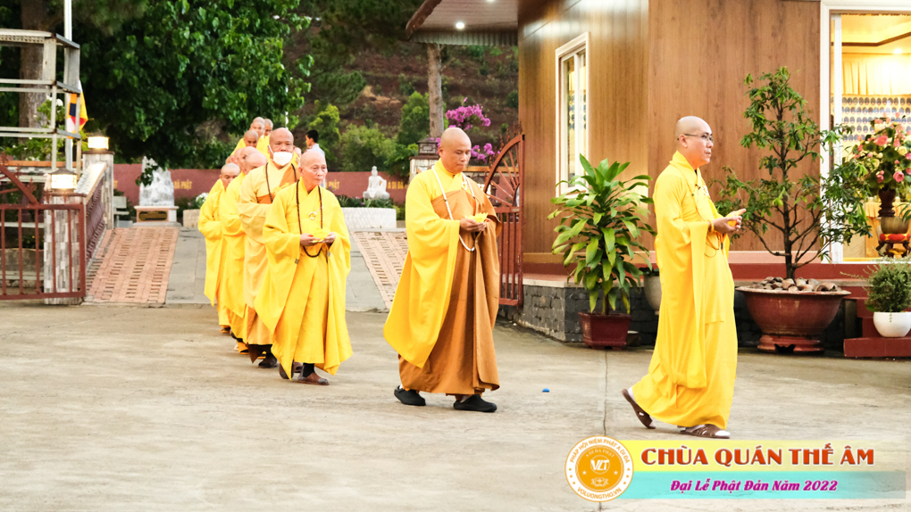 hinh-anh-buoi-le-tam-phat-ngay-14-05-2022-chua-quan-the-am-duc-trong-lam-dong-42.jpg