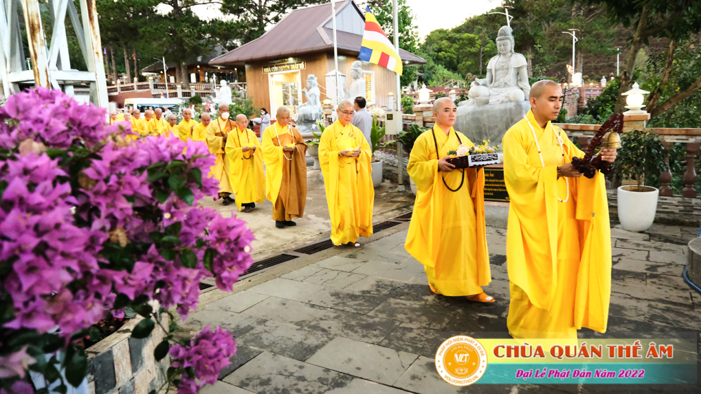 hinh-anh-buoi-le-tam-phat-ngay-14-05-2022-chua-quan-the-am-duc-trong-lam-dong-44.jpg